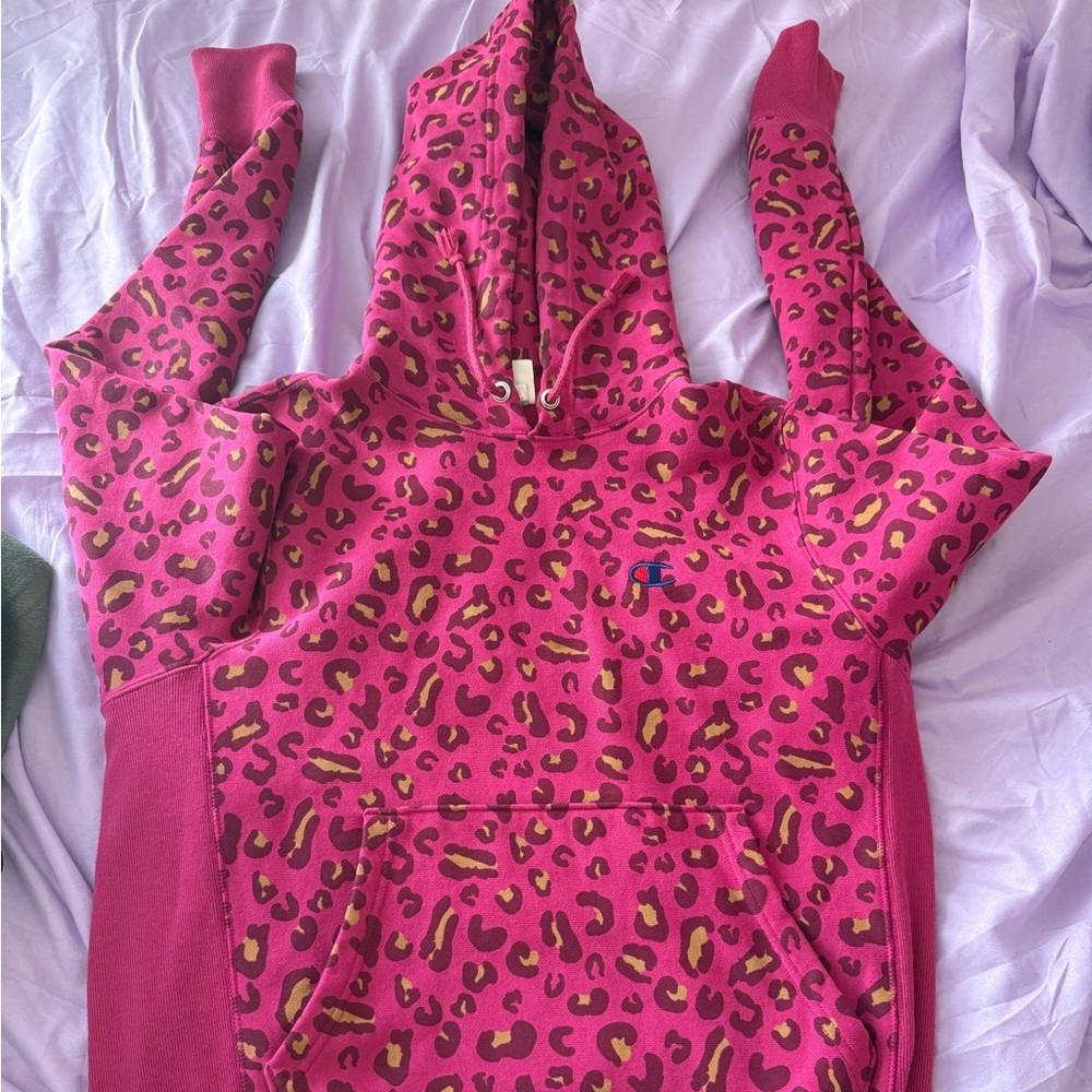 Pink Leopard Champion